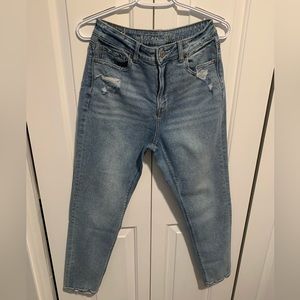 American Eagle Mom Jean
